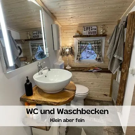 Am Flussufer In Der Mit Kaminofen Guxhagen