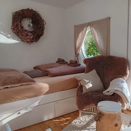 Am Flussufer In Der Mit Kaminofen Holiday home Guxhagen