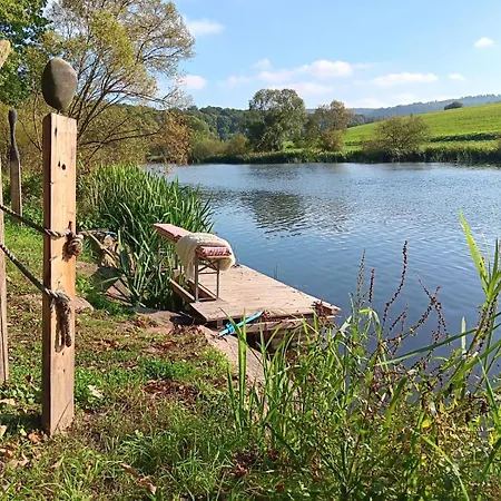 Am Flussufer In Der Mit Kaminofen Holiday home Guxhagen
